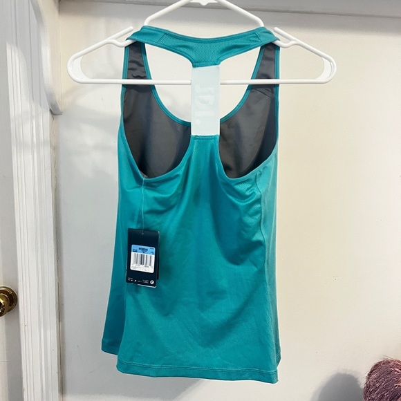 NWT Nike Tank - Picture 3 of 6